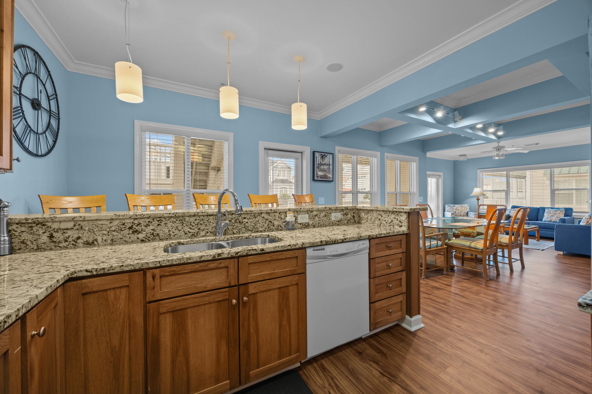 luxury four bed 4 bath Ocean Isle Beach condo rental