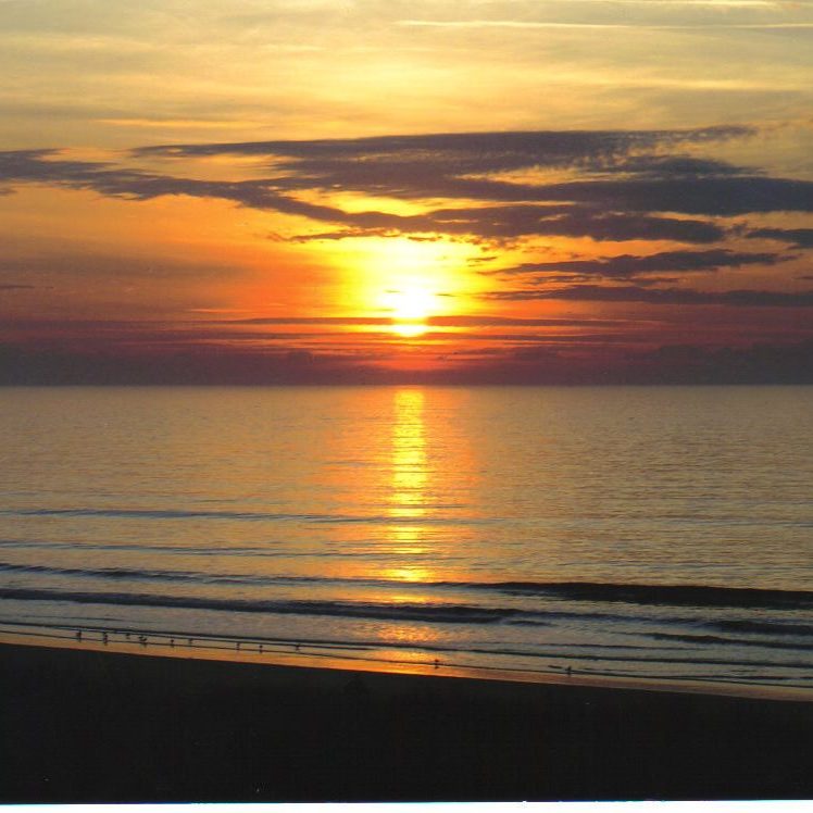 Ocean Sun Rises